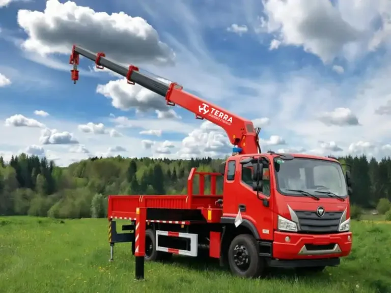 6.3t truck mounted telescopic crane TT175 compatible with various truck chassis in Brazil